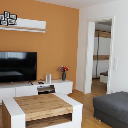 Апартаменты Spacious, Modern 1-Bdrm Apt Near Vic & Austria Ctr Вена Экстерьер фото