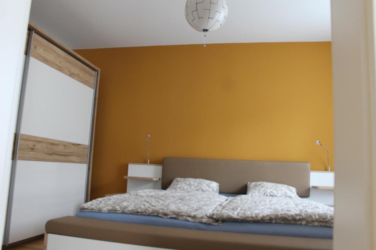 Апартаменты Spacious, Modern 1-Bdrm Apt Near Vic & Austria Ctr Вена Экстерьер фото